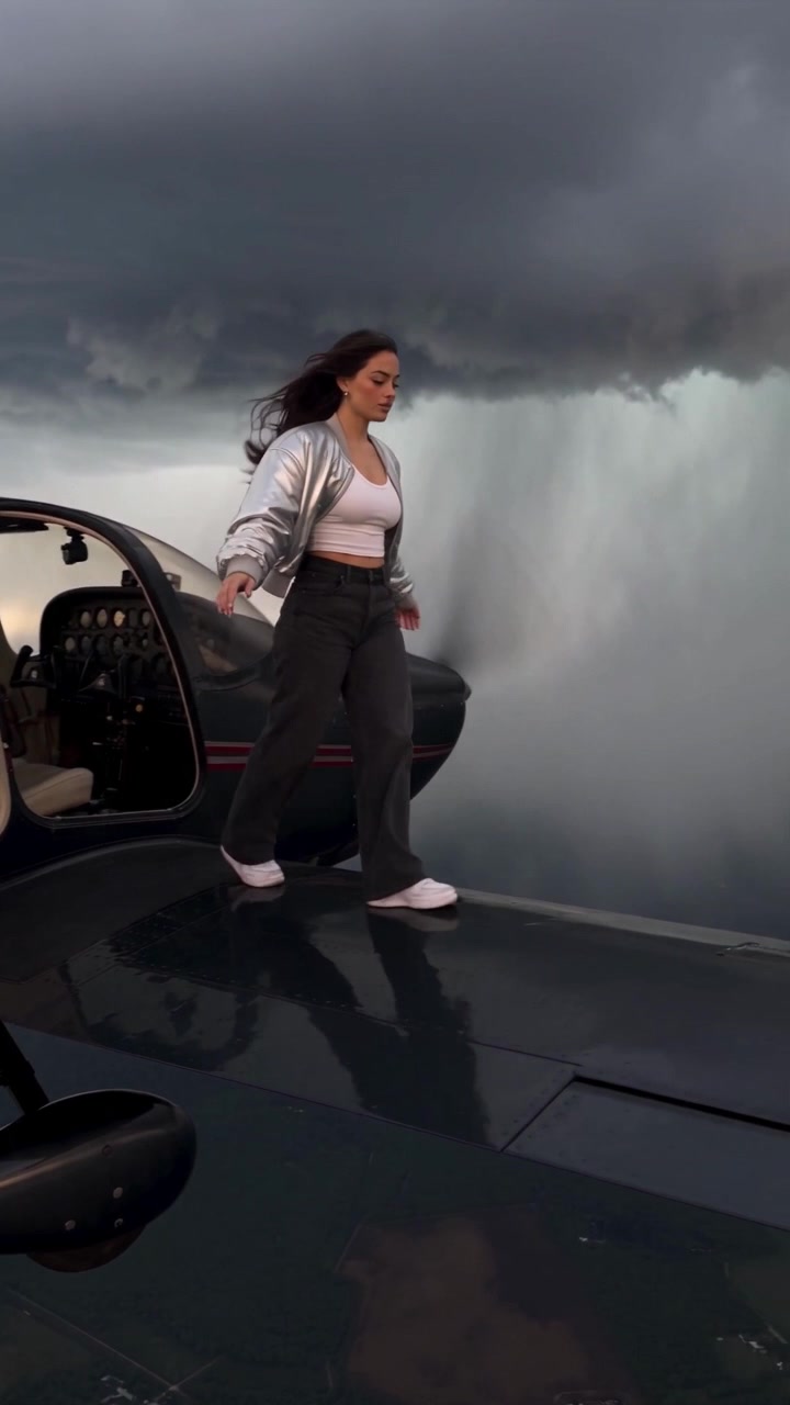 wing walking video cloud sea frame